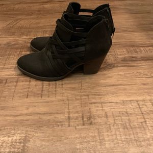 Black fergalicious booties, size 7.5, barely worn